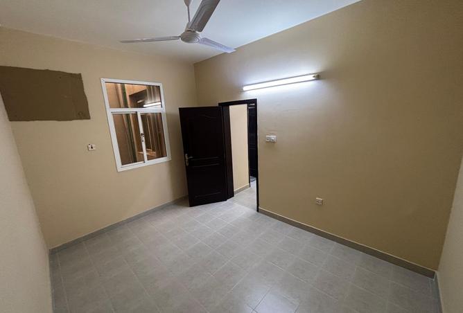 930286 - Property Image 3