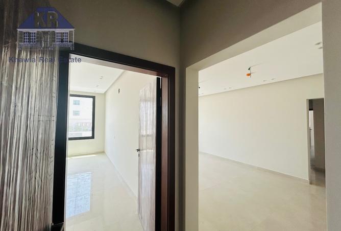 916967 - Property Image 2