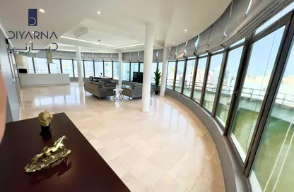 Penthouse - 2 Bedrooms - 3 Bathrooms for rent in Seef - Capital Governorate