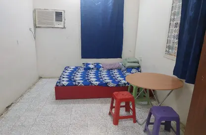 Apartment - Studio - 1 Bathroom for rent in Sanabis - Manama - Capital Governorate