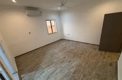 Apartment - Studio - 1 Bathroom for rent in Gudaibiya - Manama - Capital Governorate