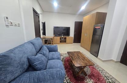 Apartment - Studio - 1 Bathroom for rent in Segaya - Manama - Capital Governorate