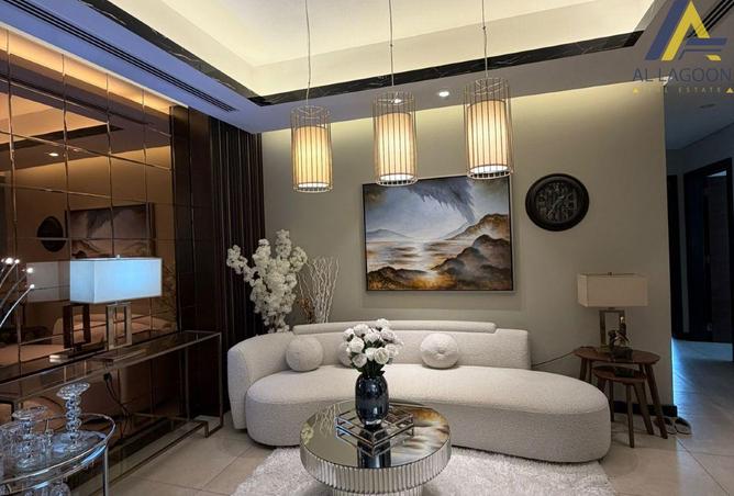 984241 - Property Image 2