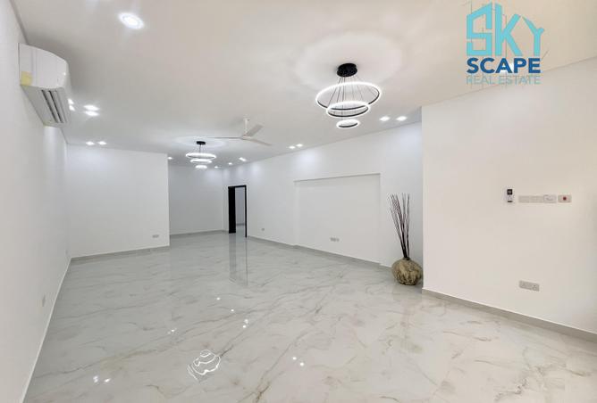 958023 - Property Image 2