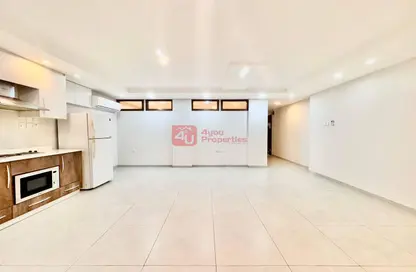 Apartment - 2 Bedrooms - 1 Bathroom for rent in Seef - Capital Governorate