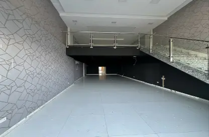 Shop - Studio - 1 Bathroom for rent in Galali - Muharraq Governorate