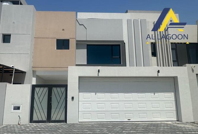 Villa - 5 Bedrooms - 5 Bathrooms for sale in Bani Jamra - Northern Governorate