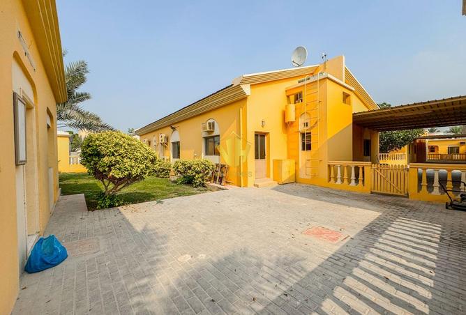 983546 - Property Image 2