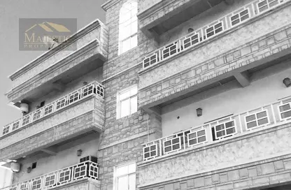عمارة بالكامل - 8 غرف نوم - 8 حمامات للبيع في الحجيات - الرفاع - المحافظة الجنوبية
