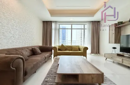 Apartment - 2 Bedrooms - 3 Bathrooms for rent in Al Juffair - Capital Governorate