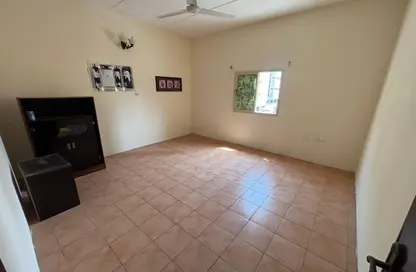Apartment - 3 Bedrooms - 2 Bathrooms for rent in Alhajiyat - Riffa - Southern Governorate