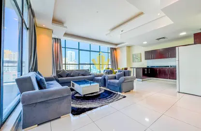 Apartment - 2 Bedrooms - 3 Bathrooms for rent in Al Juffair - Capital Governorate