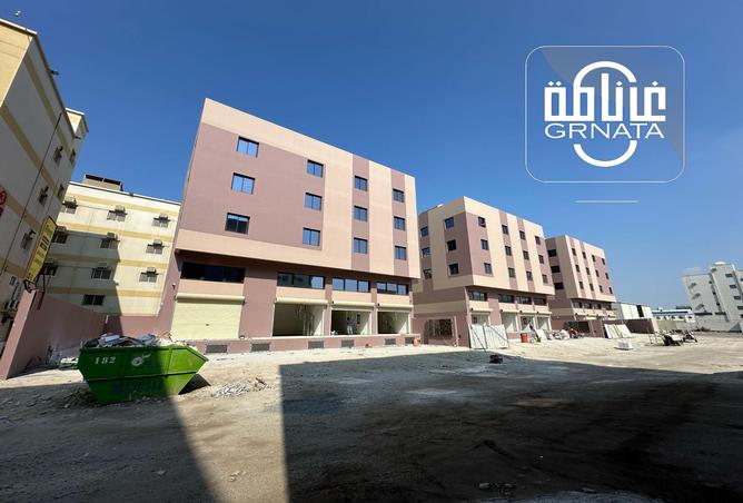 عمارة بالكامل - استوديو - 8 حمامات للايجار في توبلي - المحافظة الوسطى