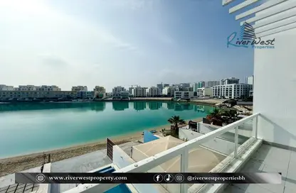 فيلا - 4 غرف نوم - 4 حمامات للبيع في شارع أمواج - أمواج - المحرق