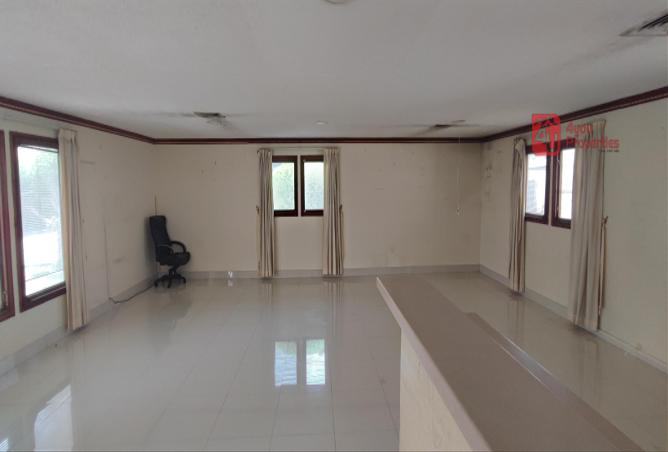 966293 - Property Image 3