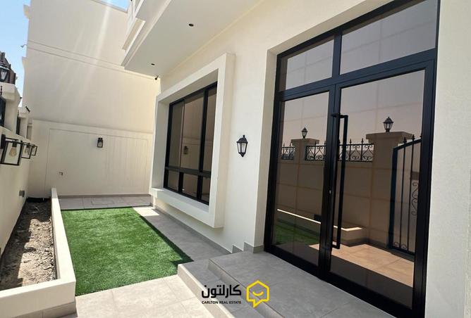 944648 - Property Image 2