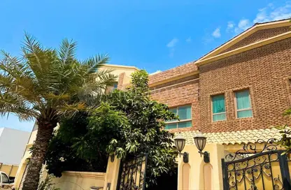 فيلا - 4 غرف نوم - 4 حمامات للايجار في البسيتين - المحرق