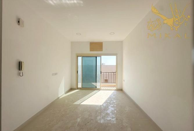 967942 - Property Image 2