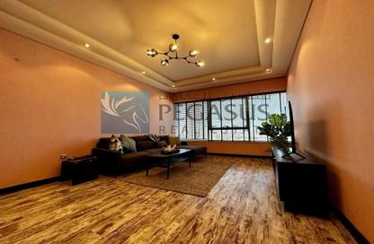 Living Room image for: Apartment - 2 Bedrooms - 3 Bathrooms for sale in Abraj Al Lulu - Manama - Capital Governorate, Image 1