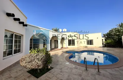Pool image for: Villa - 3 Bedrooms - 4 Bathrooms for rent in Saar - Northern Governorate, Image 1