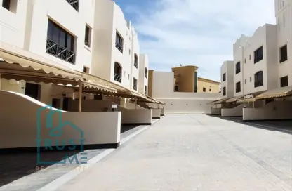 Outdoor Building image for: Villa - 3 Bedrooms - 4 Bathrooms for rent in Janabiya - Northern Governorate, Image 1