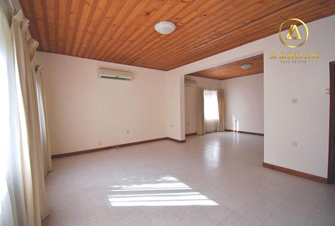 979903 - Property Image 2