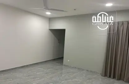 صورة لـ غرفة فارغة شقة - 2 غرف نوم - 2 حمامات للايجار في القضيبية - المنامة - محافظة العاصمة ، صورة رقم 1