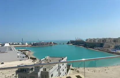 شقة - 3 غرف نوم - 2 حمامات للبيع في أمواج - المحرق