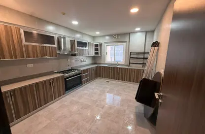 Apartment - 5 Bedrooms - 5 Bathrooms for sale in Hidd - Muharraq Governorate