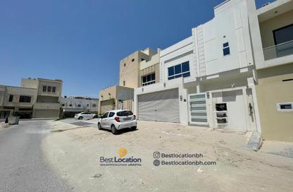 فيلا - 4 غرف نوم - 5 حمامات للبيع في بني جمرة - المحافظة الشمالية