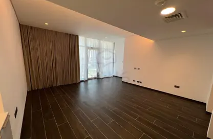 Empty Room image for: Apartment - 1 Bedroom - 2 Bathrooms for sale in Bahrain Financial Harbour - Manama - Capital Governorate, Image 1
