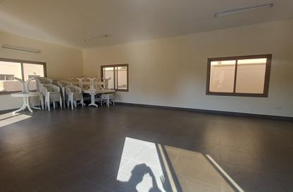 Villa - 4 Bedrooms - 6 Bathrooms for rent in Janabiya - Northern Governorate