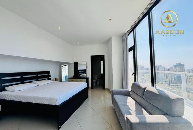 982634 - Property Image 2