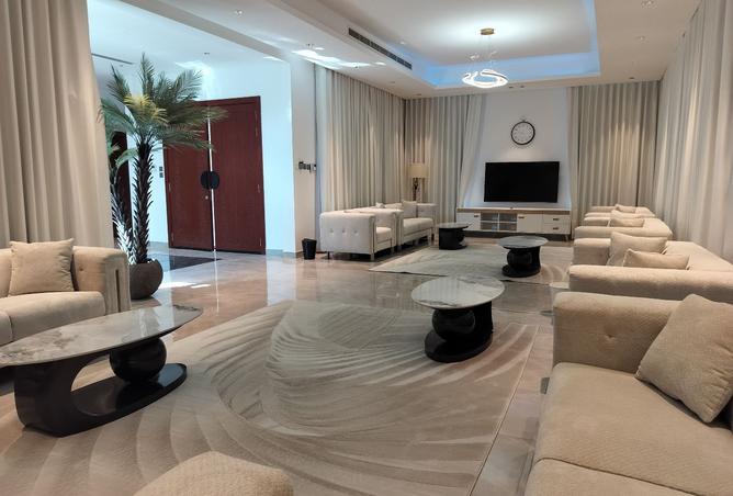 977626 - Property Image 2