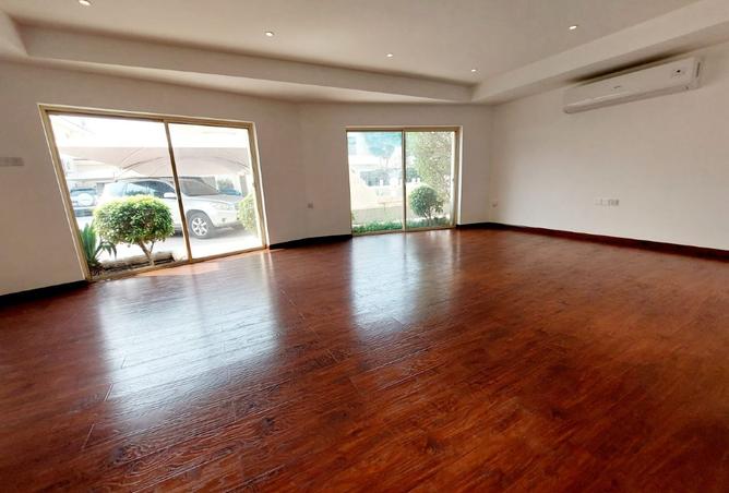 960677 - Property Main Image
