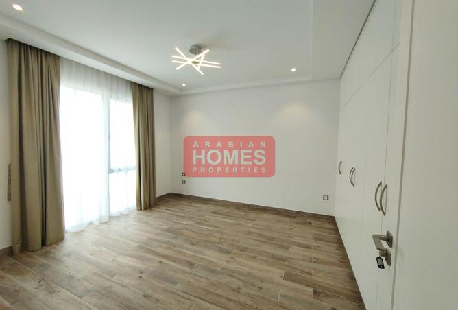 976833 - Property Image 2