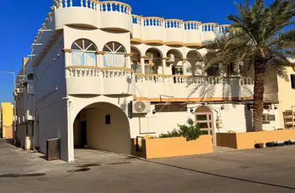 فيلا - 8 غرف نوم - 8 حمامات للبيع في مدينة عيسى - المحافظة الوسطى