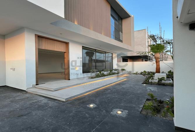 830930 - Property Image 2