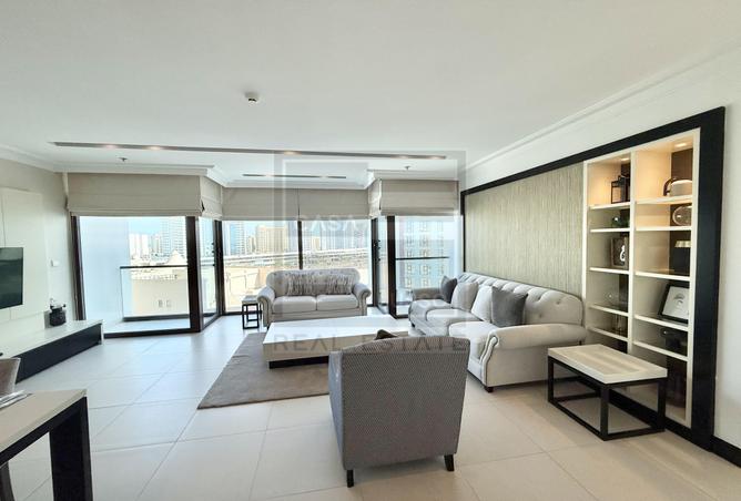 953049 - Property Image 2