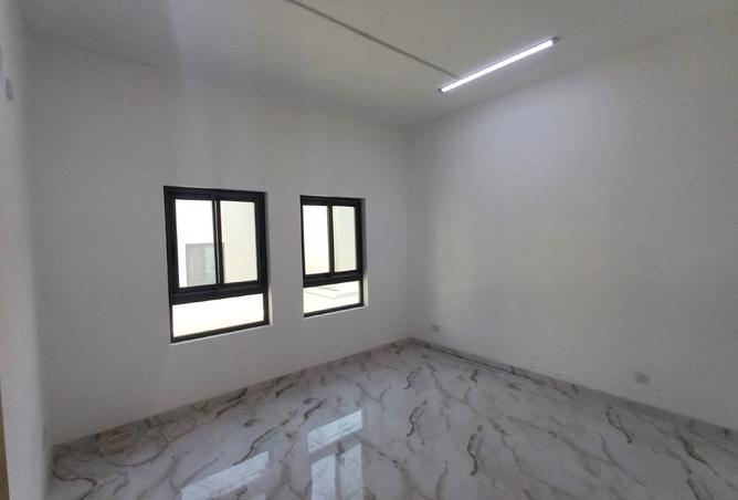965431 - Property Image 3