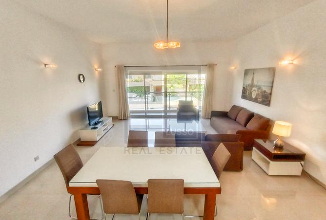 960483 - Property Image 2