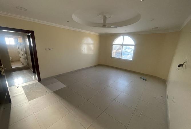 966187 - Property Image 2