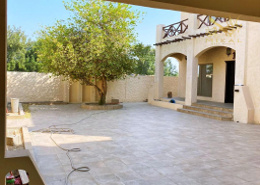 Villa - 4 bedrooms - 3 bathrooms for rent in Jurdab - Central Governorate