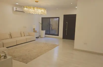 فيلا - 4 غرف نوم - 4 حمامات للبيع في سند - المحافظة الوسطى