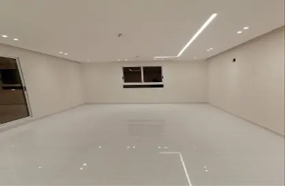 Apartment - 4 Bedrooms - 4 Bathrooms for sale in Hidd - Muharraq Governorate