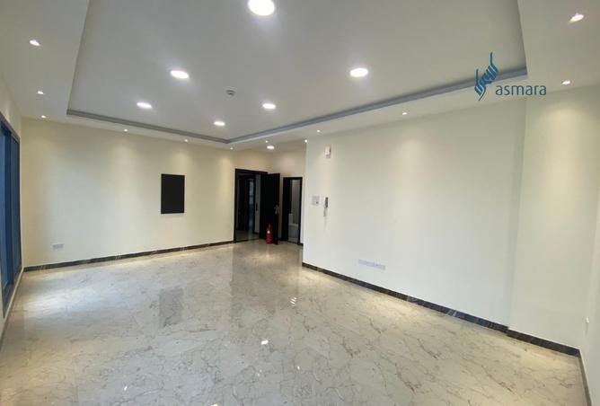 916549 - Property Image 2