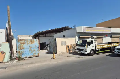 عمارة بالكامل - استوديو - 8 حمامات للبيع في سلماباد - المحافظة الوسطى