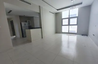 Apartment - 3 Bedrooms - 2 Bathrooms for rent in Maqabah - Northern Governorate