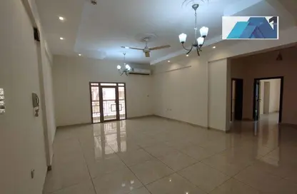 Apartment - 3 Bedrooms - 3 Bathrooms for rent in Mahooz - Manama - Capital Governorate