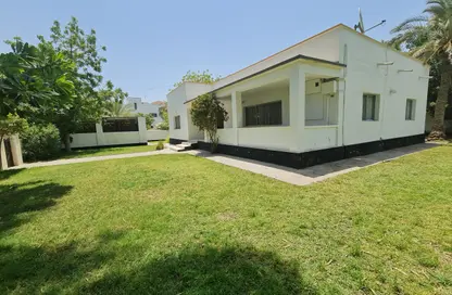 Villa - 3 Bedrooms - 3 Bathrooms for rent in Mahooz - Manama - Capital Governorate